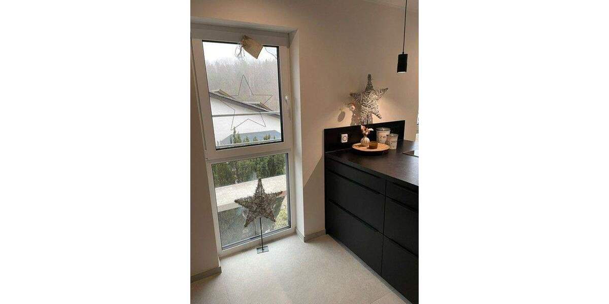 Einfamilienhaus Großrosseln - 9 Zimmer, 342 m&sup2;, 699.000&euro; | Angebot:25797882