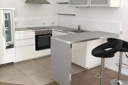 Wohnung Saarbrücken - 2 Zimmer, 70 m&sup2;, 730&euro; | Angebot:25960921