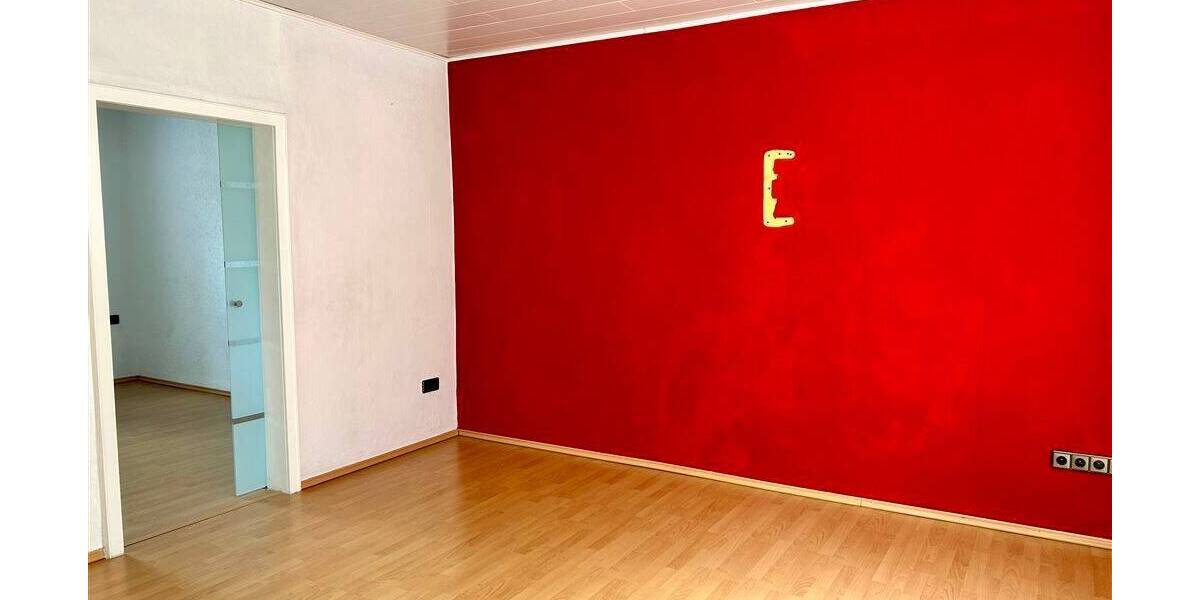 Mehrfamilienhaus, Wohnhaus Merchweiler Wemmetsweiler - 4 Zimmer, 100 m&sup2;, 193.000&euro; | Angebot:25701151