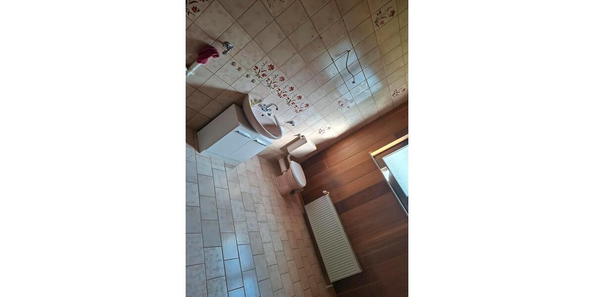 Erdgeschoßwohnung Homburg - 4 Zimmer, 100 m&sup2;, 950&euro; | Angebot:25431684