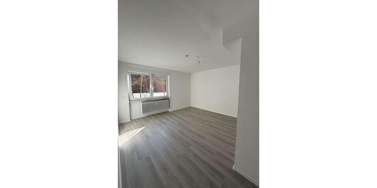 Erdgeschoßwohnung Völklingen - 3 Zimmer, 88 m&sup2;, 800&euro; | Angebot:25415948
