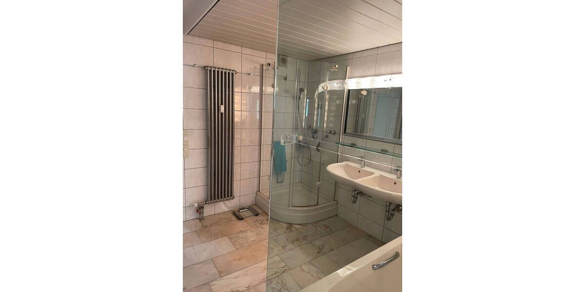 Etagenwohnung Saarbrücken St Johann - 4 Zimmer, 141 m&sup2;, 1.765&euro; | Angebot:25701499