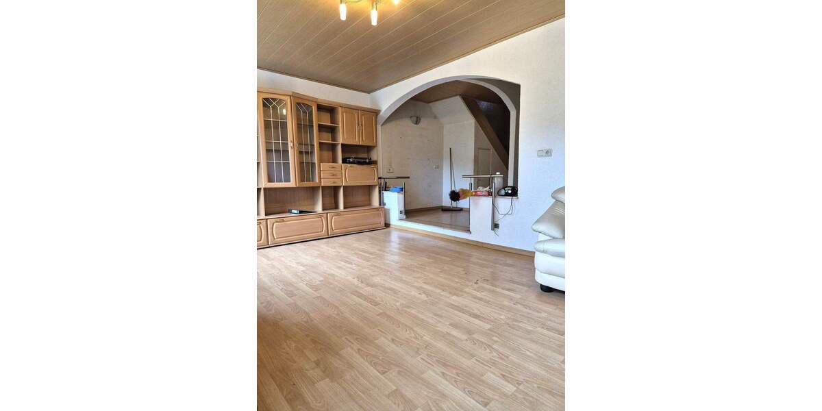 Mehrfamilienhaus, Wohnhaus Saarbrücken Dudweiler - 4 Zimmer, 95 m&sup2;, 99.000&euro; | Angebot:25743844