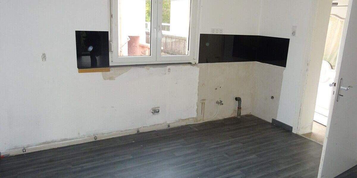 Mehrfamilienhaus, Wohnhaus Völklingen Luisenthal - 5 Zimmer, 112 m&sup2;, 139.000&euro; | Angebot:25706703