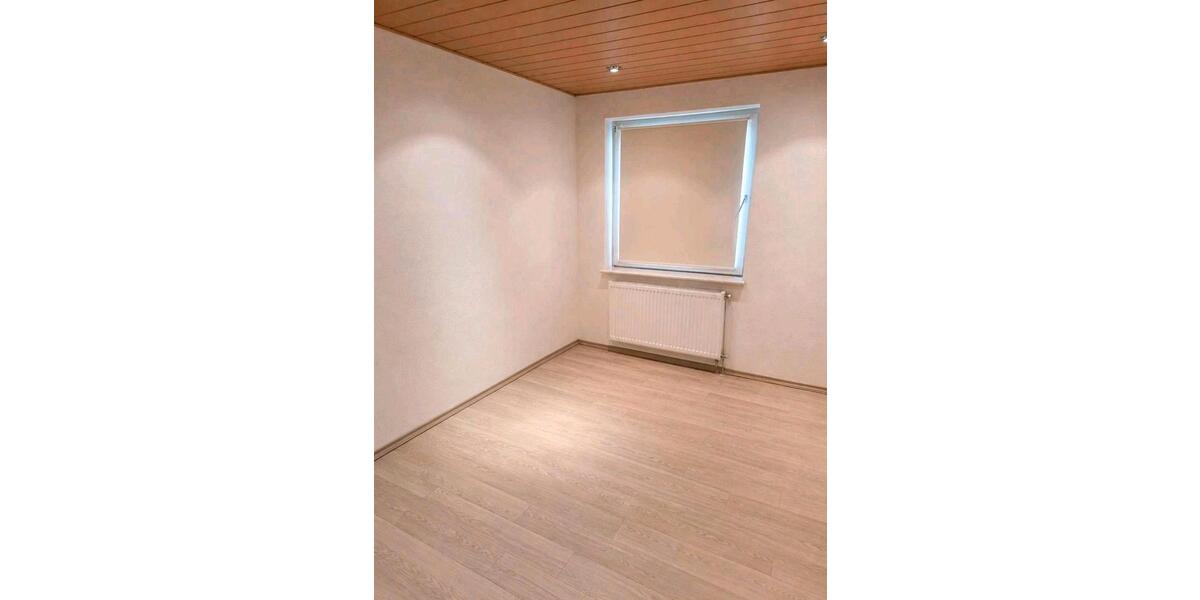 Erdgeschoßwohnung Sankt Wendel - 4.5 Zimmer, 100 m&sup2;, 954&euro; | Angebot:26635462
