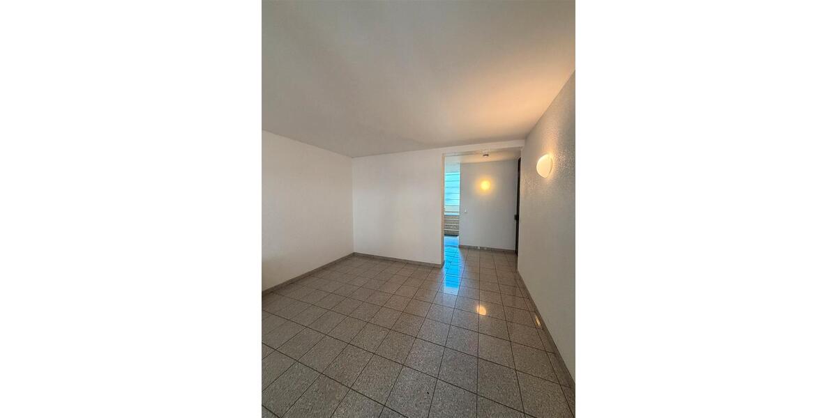 Etagenwohnung Saarbrücken Dudweiler - 3 Zimmer, 96 m&sup2;, 750&euro; | Angebot:26285232
