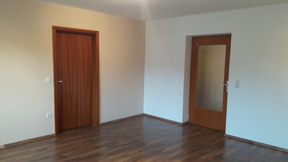 Etagenwohnung Rehlingen-Siersburg Siersburg - 3 Zimmer, 80 m&sup2;, 500&euro; | Angebot:25306178
