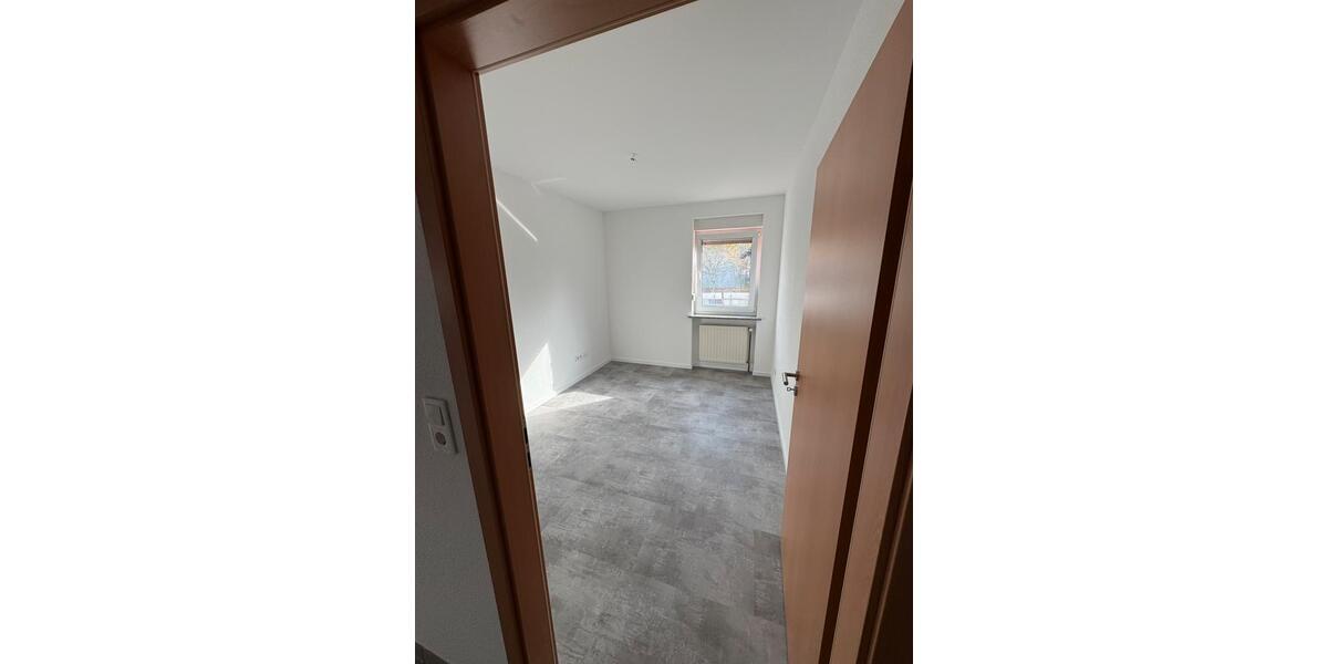Etagenwohnung Gersheim - 3 Zimmer, 72 m&sup2;, 500&euro; | Angebot:25413023