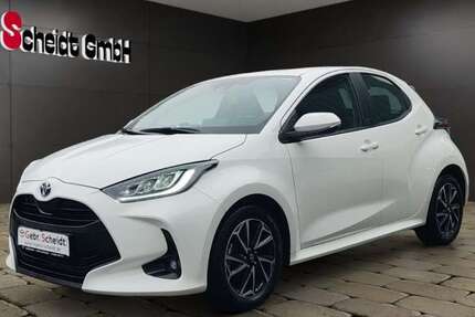 Toyota Yaris 10.033 km 21.270 &euro; Schiffweiler 66578