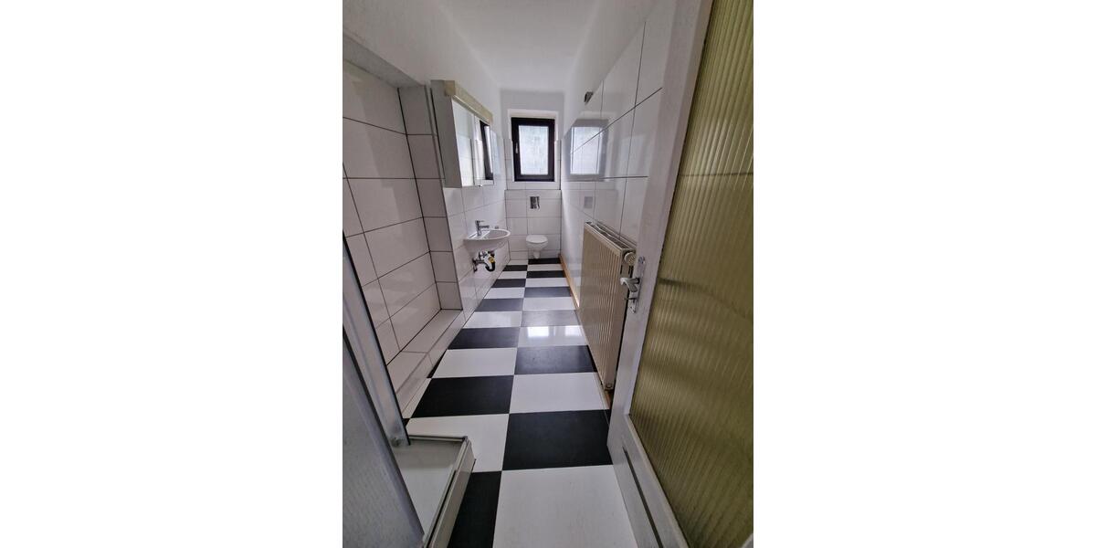 Etagenwohnung Hornbach - 3 Zimmer, 83 m&sup2;, 420&euro; | Angebot:25353599