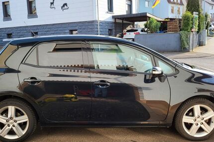 Toyota Auris 151.220 km 4.950 &euro; Völklingen 66333