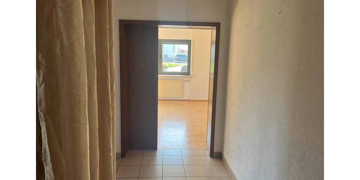 Erdgeschoßwohnung Tholey - 4 Zimmer, 105 m&sup2;, 700&euro; | Angebot:25456598