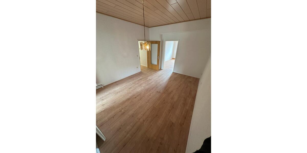Etagenwohnung Marpingen - 4 Zimmer, 110 m&sup2;, 990&euro; | Angebot:25440198