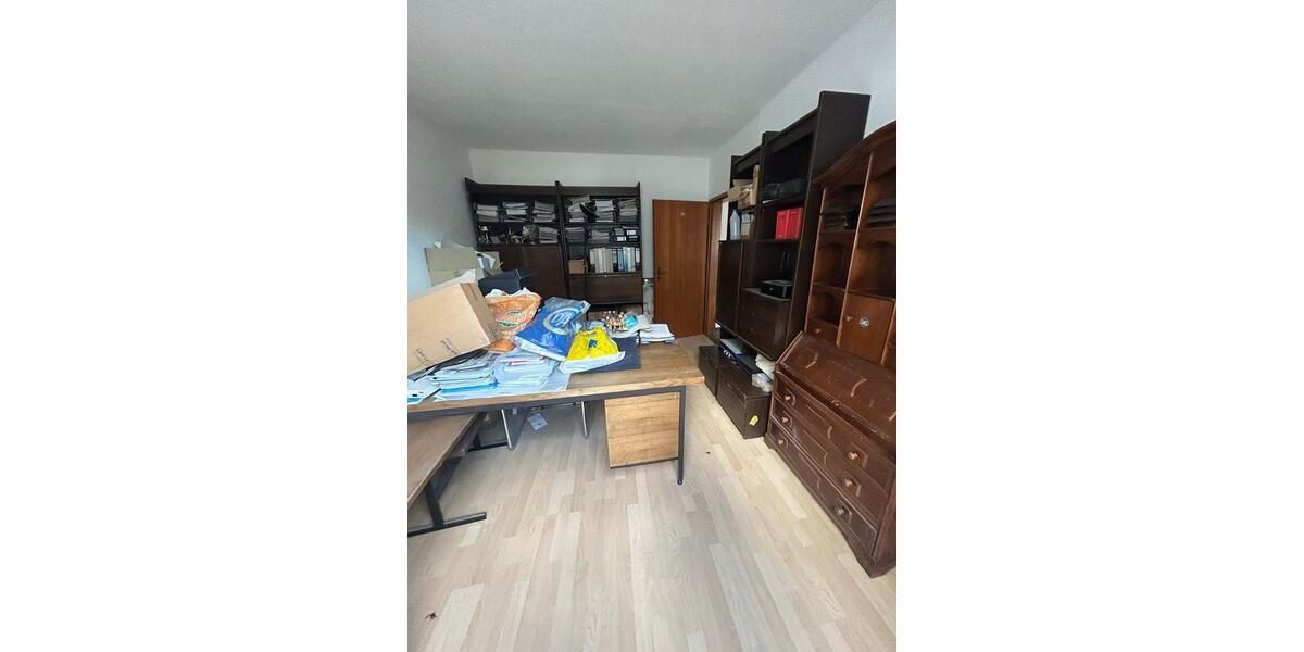 Einfamilienhaus Völklingen - 10 Zimmer, 214 m&sup2;, 325.000&euro; | Angebot:25373988