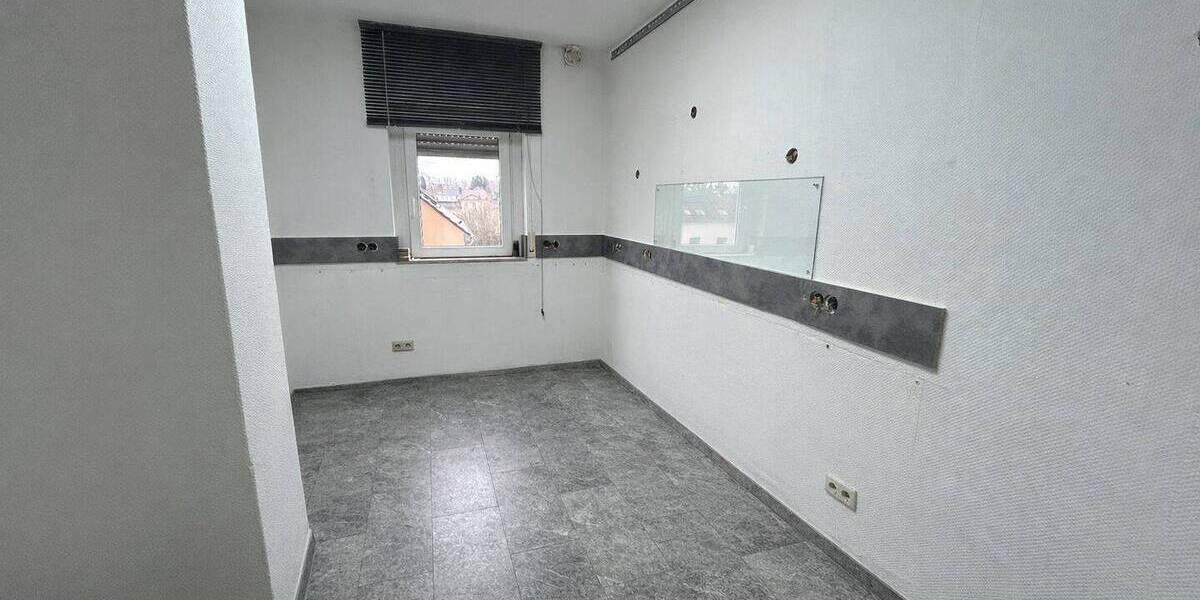 Etagenwohnung Völklingen / Fürstenhausen Fürstenhausen - 5 Zimmer, 116 m&sup2;, 225.000&euro; | Angebot:25928119