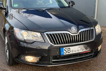 Skoda Superb 165.128 km 6.100 &euro; Saarbrücken 66131