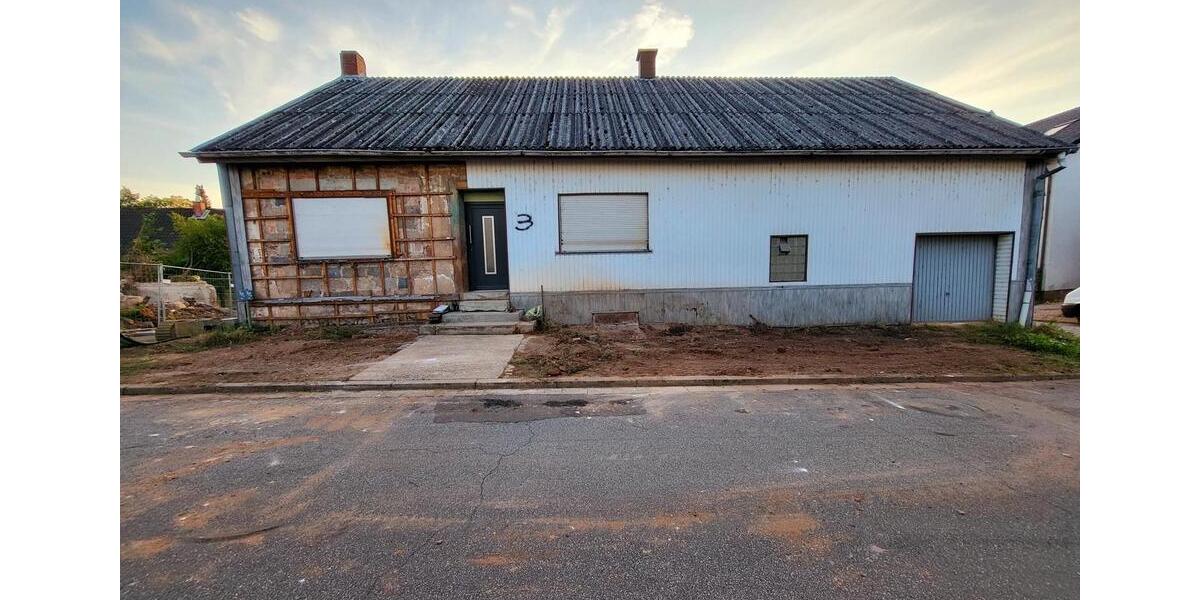 Einfamilienhaus Blieskastel - 2 Zimmer, 70 m&sup2;, 87.000&euro; | Angebot:24885803