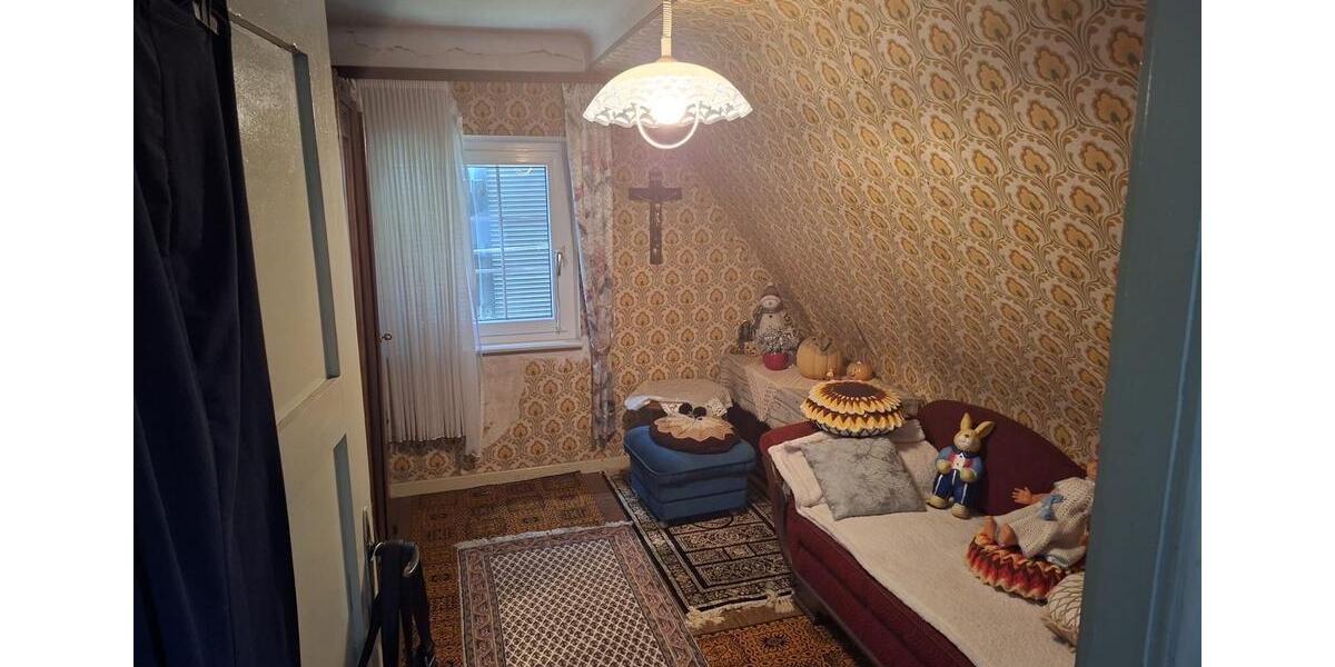 Einfamilienhaus Saarwellingen - 4 Zimmer, 93 m&sup2;, 119.000&euro; | Angebot:26739303