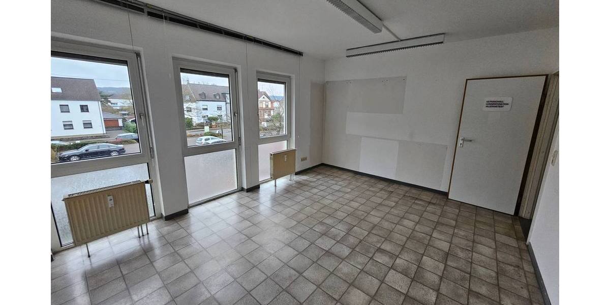 Gewerbeobjekt Saarbrücken Bübingen - 8 Zimmer, 175 m&sup2;, 250.000&euro; | Angebot:25743580