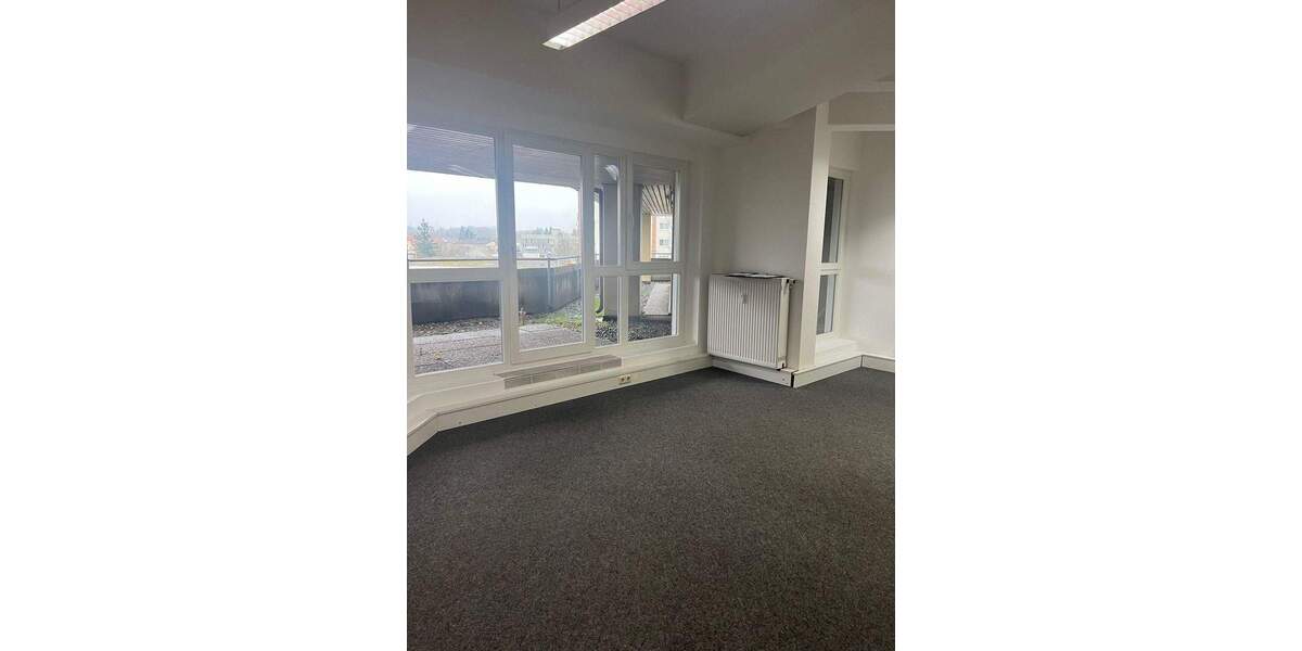 Gewerbeobjekt Saarlouis Roden - 6 Zimmer, 145 m&sup2;, 1.150&euro; | Angebot:25663160