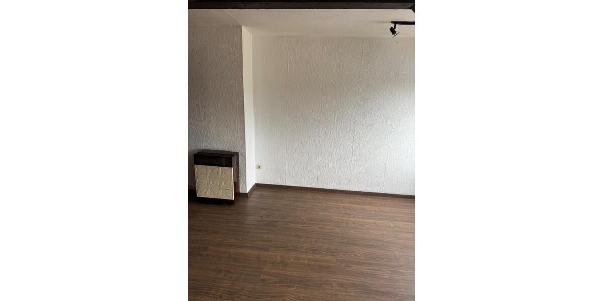 Dachgeschoßwohnung Illingen - 2 Zimmer, 42 m&sup2;, 350&euro; | Angebot:26588202