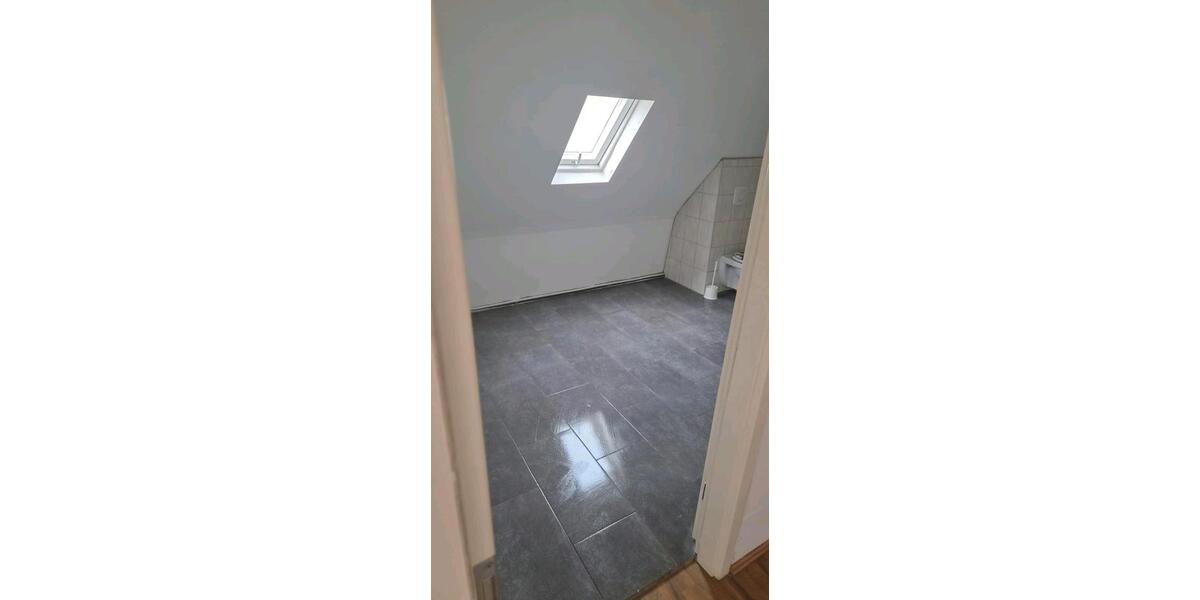 Dachgeschoßwohnung Völklingen - 3 Zimmer, 50 m&sup2;, 475&euro; | Angebot:25895212