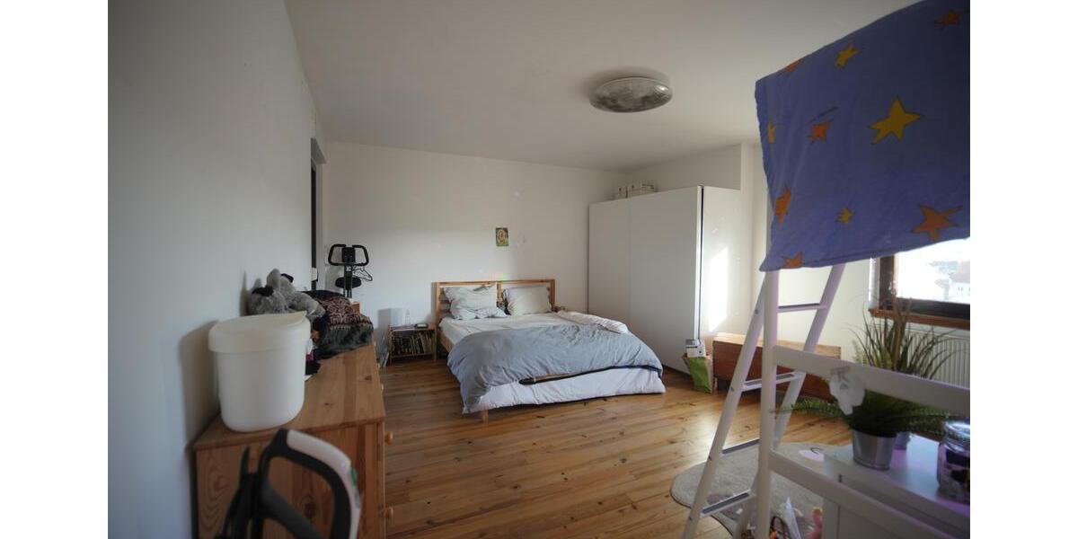 Etagenwohnung Neunkirchen - 2.5 Zimmer, 81 m&sup2;, 650&euro; | Angebot:24877626