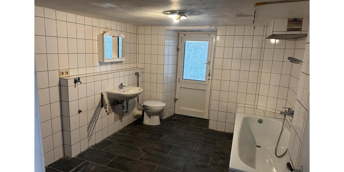 Etagenwohnung Sankt Wendel - 4 Zimmer, 130 m&sup2;, 1.100&euro; | Angebot:26624295