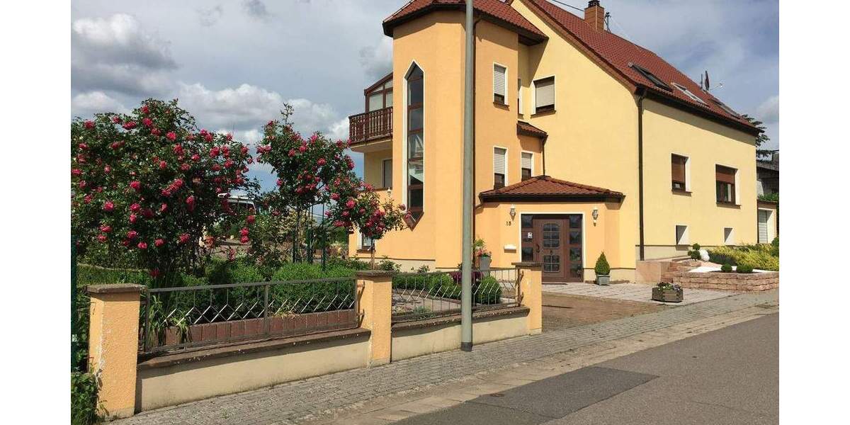 Mehrfamilienhaus, Wohnhaus Tholey - 8 Zimmer, 190 m&sup2;, 365.000&euro; | Angebot:25862372