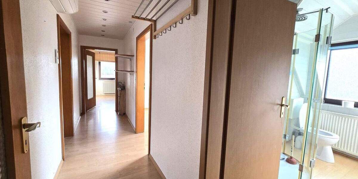 Einfamilienhaus Mandelbachtal Heckendalheim - 8 Zimmer, 180 m&sup2;, 259.000&euro; | Angebot:25677418