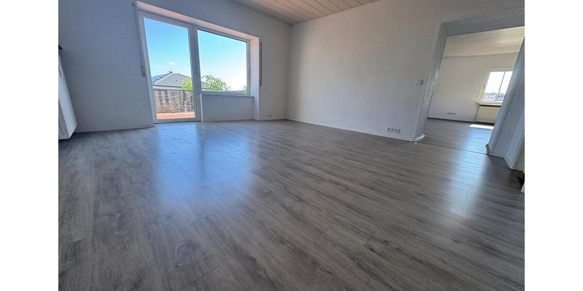 Erdgeschoßwohnung Saarlouis - 4 Zimmer, 110 m&sup2;, 1.350&euro; | Angebot:26646387
