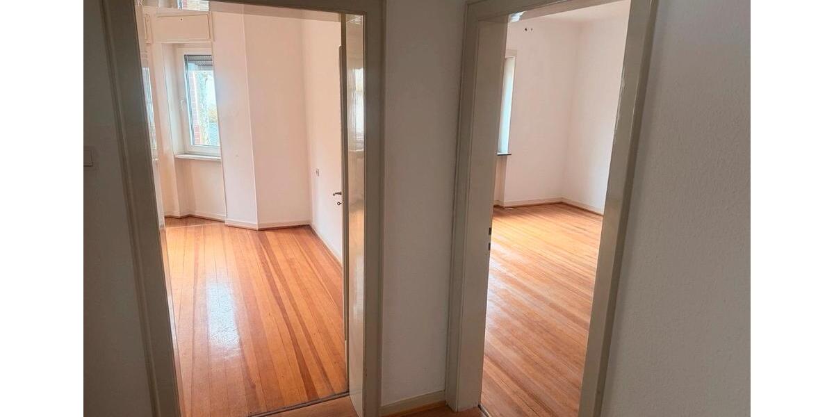 Erdgeschoßwohnung Völklingen - 3 Zimmer, 95 m&sup2;, 900&euro; | Angebot:25361026