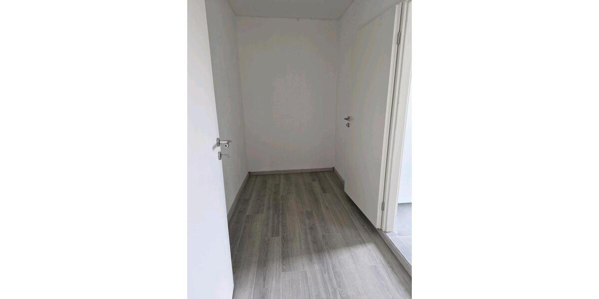 Etagenwohnung Riegelsberg - 3 Zimmer, 81 m&sup2;, 750&euro; | Angebot:26652033