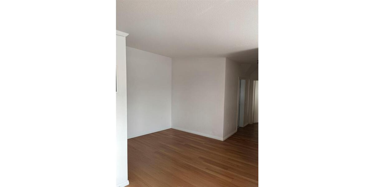 Dachgeschoßwohnung Sankt Ingbert - 3 Zimmer, 76 m&sup2;, 690&euro; | Angebot:25752349
