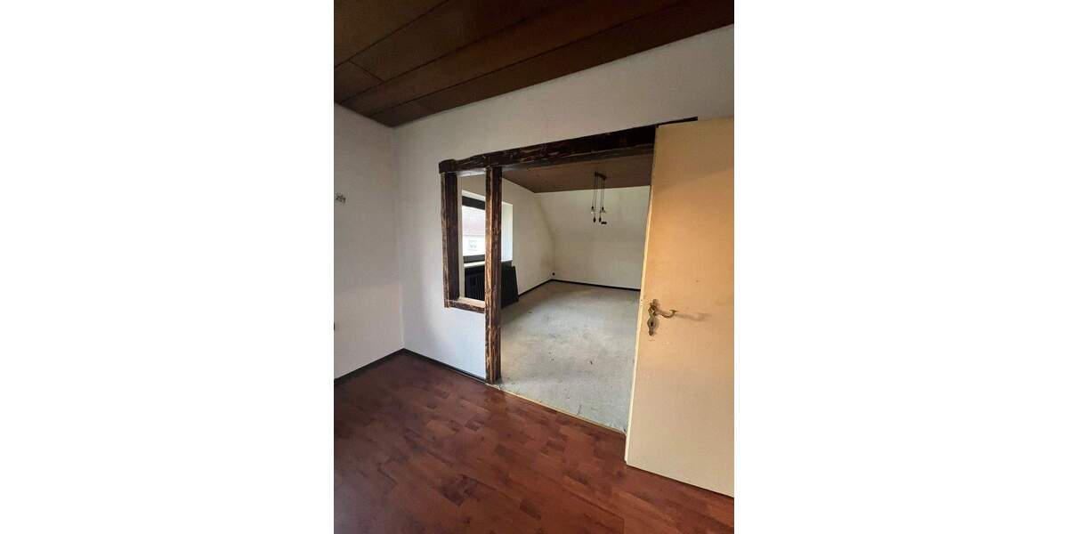 Einfamilienhaus Lebach - 6 Zimmer, 148 m&sup2;, 159.000&euro; | Angebot:25663147