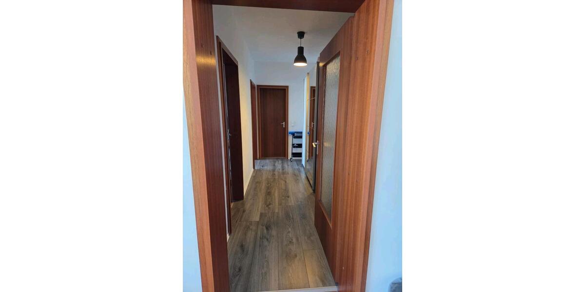 Dachgeschoßwohnung Saarbrücken Neue Bremm - 4 Zimmer, 86 m&sup2;, 270.000&euro; | Angebot:26710994