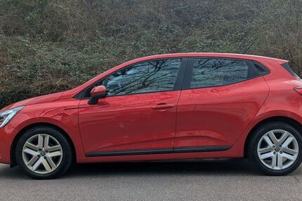 Renault Clio 62.111 km 11.700 &euro; SAARBRUECKEN 66117