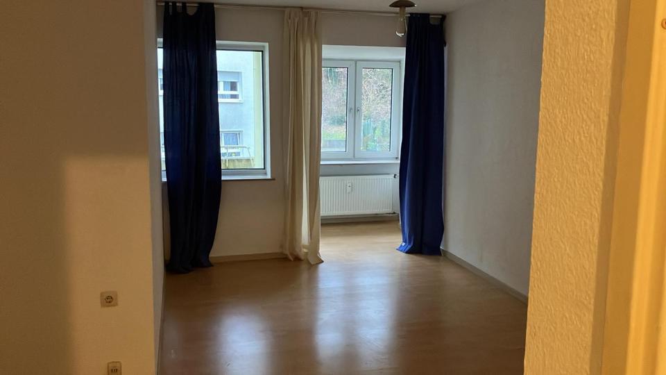Etagenwohnung Saarbrücken Eschberg - 1 Zimmer, 33 m&sup2;, 350&euro; | Angebot:25931485