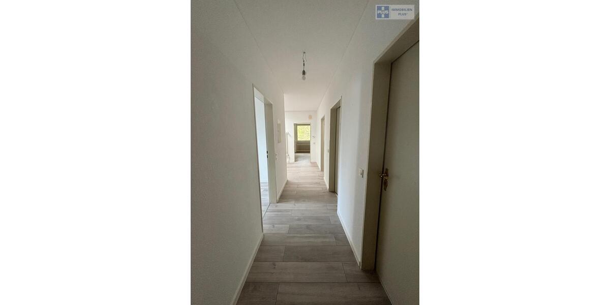 Etagenwohnung Homburg - 4 Zimmer, 142 m&sup2;, 1.290&euro; | Angebot:25371556