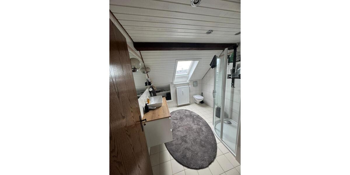 Dachgeschoßwohnung Gersheim - 3 Zimmer, 89 m&sup2;, 700&euro; | Angebot:25653149