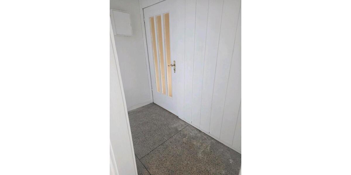 Dachgeschoßwohnung Saarbrücken West - 4 Zimmer, 105 m&sup2;, 700&euro; | Angebot:26681399