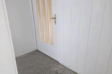 Wohnung Saarbrücken West - 4 Zimmer, 105 m&sup2;, 700&euro; | Angebot:26681399