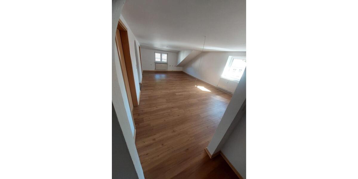 Dachgeschoßwohnung Rehlingen-Siersburg Siersburg - 3.5 Zimmer, 99 m&sup2;, 920&euro; | Angebot:26691783