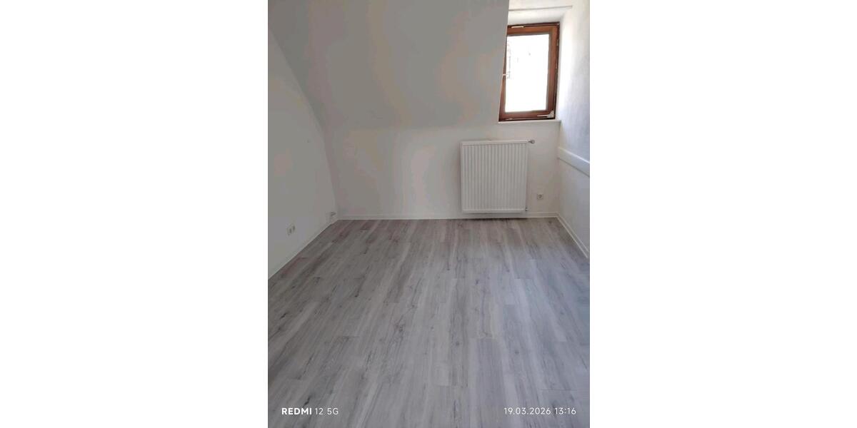 Doppelhaushälfte Saarbrücken West - 5 Zimmer, 110 m&sup2;, 1.100&euro; | Angebot:25829931