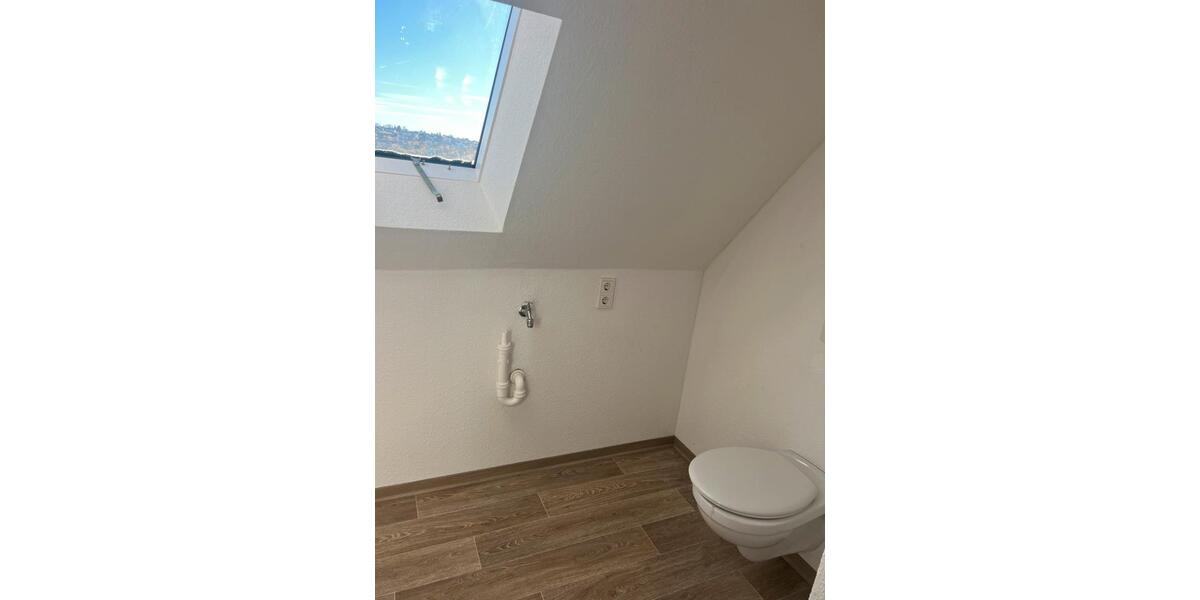 Dachgeschoßwohnung Saarbrücken Malstatt - 2 Zimmer, 65 m&sup2;, 540&euro; | Angebot:25592295