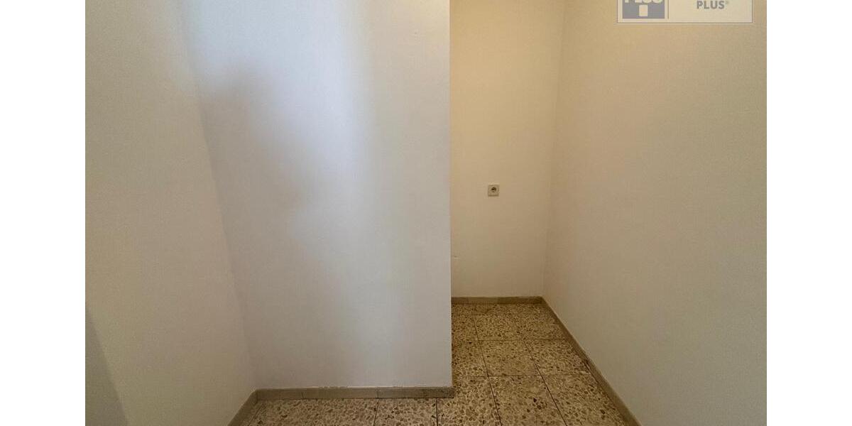 Etagenwohnung Homburg - 4 Zimmer, 142 m&sup2;, 1.290&euro; | Angebot:25371556