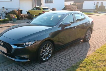 Mazda 3 11.122 km 23.900 &euro; Heusweiler 66265
