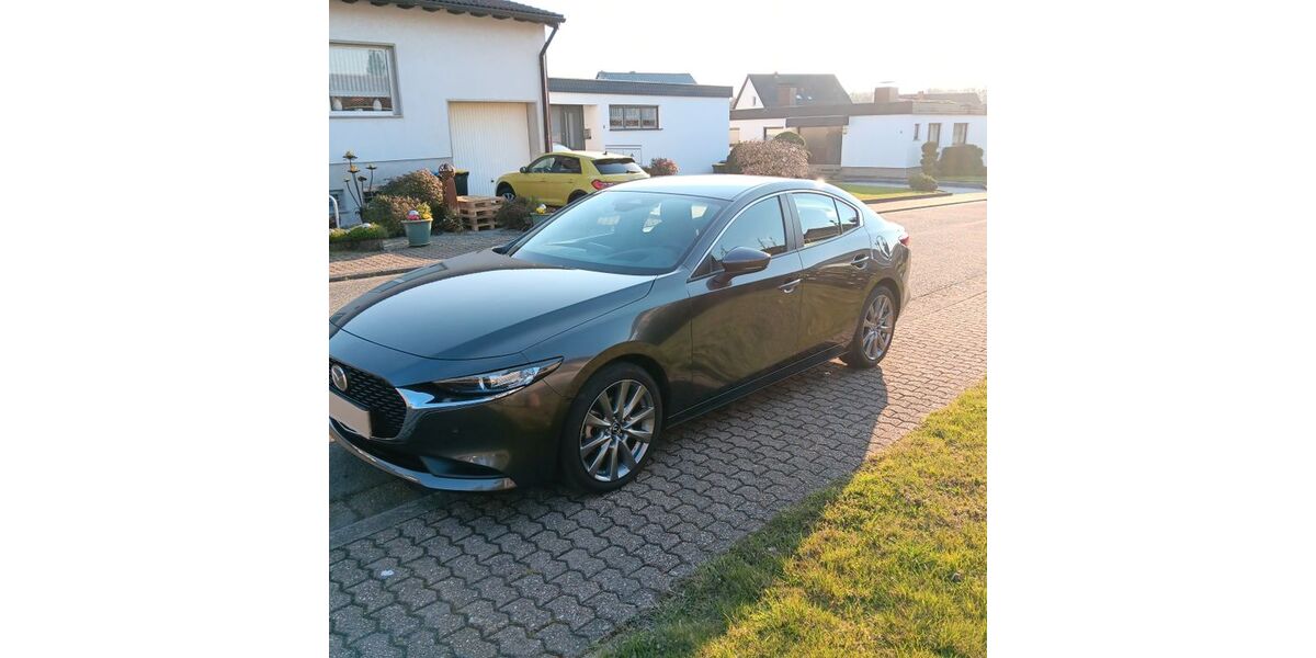 Mazda 3 11.122 km 23.900 &euro; Heusweiler 66265