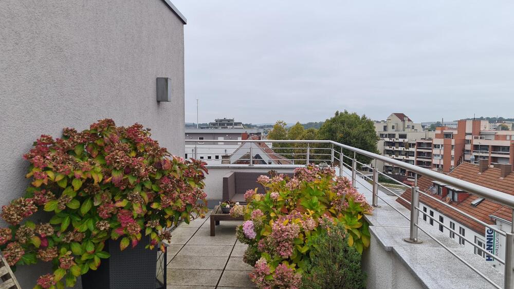Exklusives Penthouse mit Fernblick in Innenstadtlage von Homburg - Penthouse Homburg | Angebot:26881845
