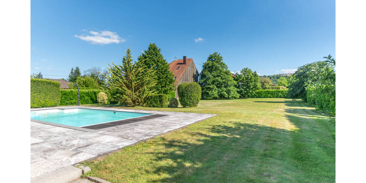 Einfamilienhaus Überherrn Altforweiler - 8 Zimmer, 188 m&sup2;, 2.100&euro; | Angebot:25706634